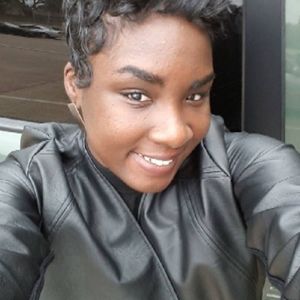 Meet your Posher, Javette