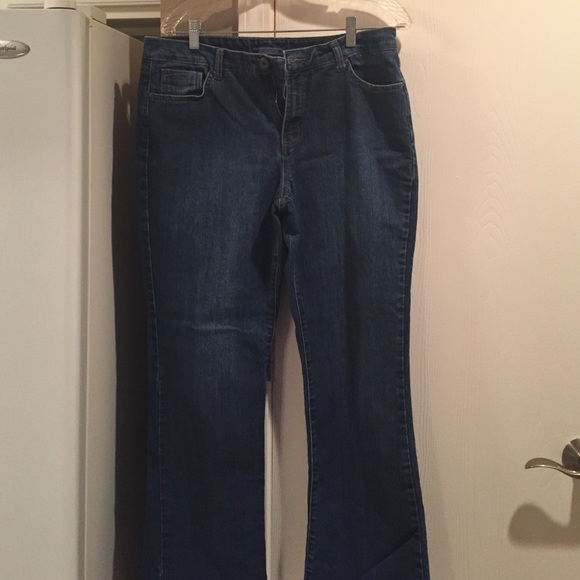 Jeans - Picture 1 of 3