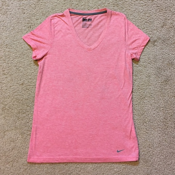 🎇Final Sale! Nike Dri-Fit shirt