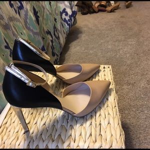 Nine West Tan and Black Heels