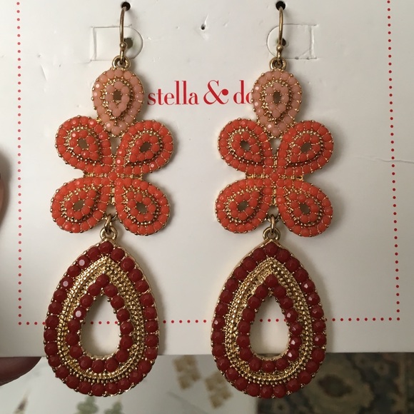 Stella & Dot Capri Chandelier earrings