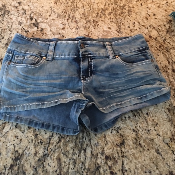 Juniors short shorts