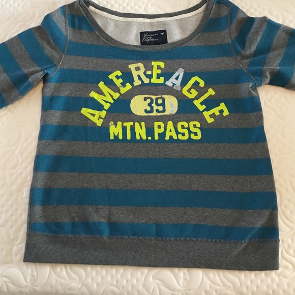 American Eagle sweat shirt