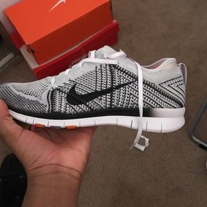 Women's Nike free 5.0 flynit