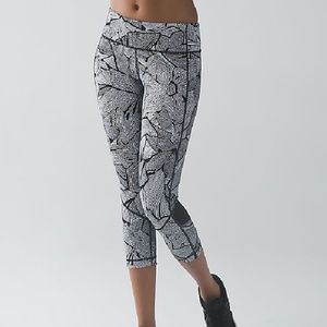 Lululemon Pace Rival Dottie Tribe size 8