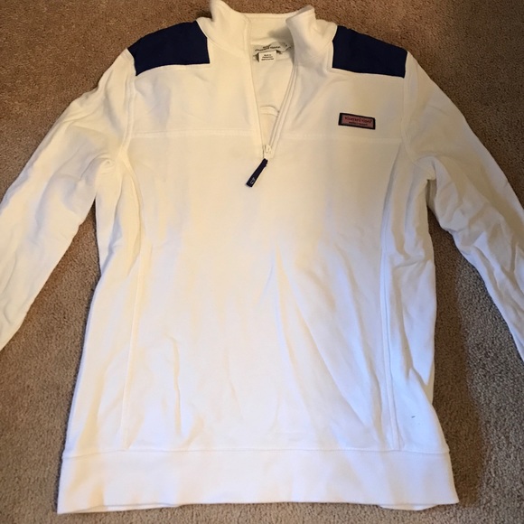 Vineyard Vines Sweaters - Size small white Vineyard Vines sweatshirt.