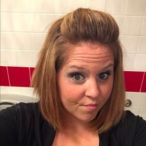 Meet your Posher, Desiree