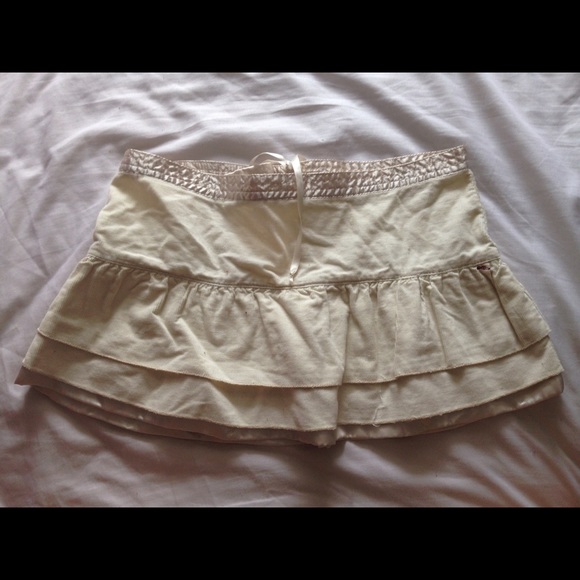 Abercrombie kids corduroy skirt/ new with tags