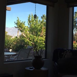 Meet your Posher, Leslie