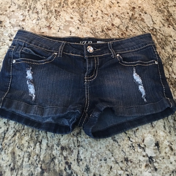 Women's juniors short shorts