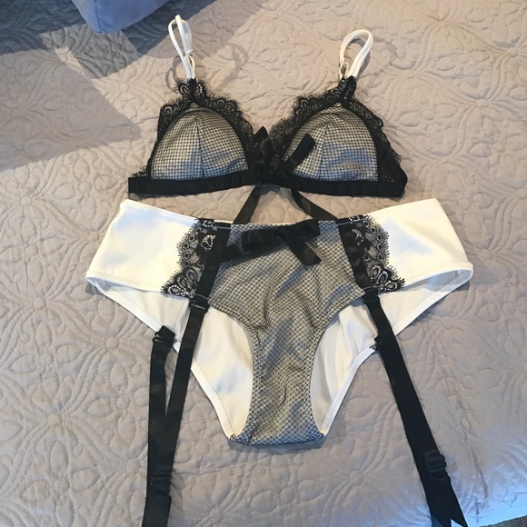 verde veronica Other - Verde Veronica black & white lingerie set