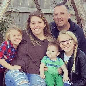 Meet your Posher, Nickie