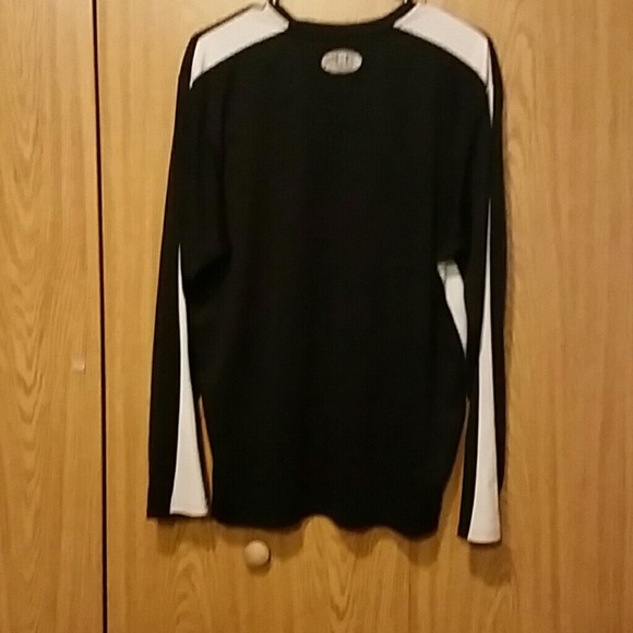 Mens under Armour black long sleeve - Picture 2 of 2