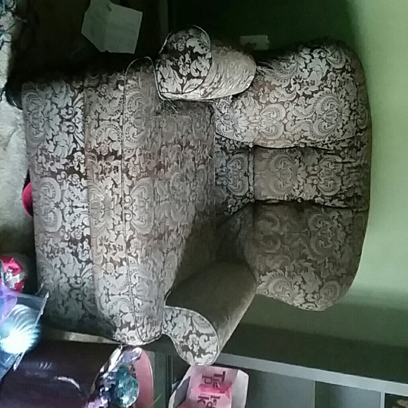 Chair - Picture 1 of 1