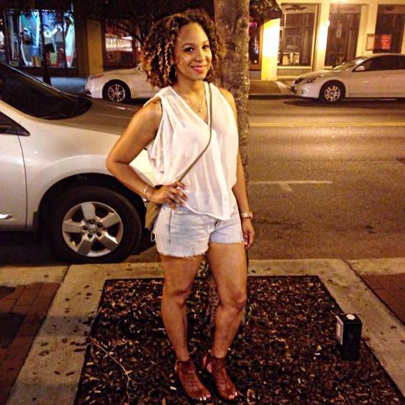 Meet your Posher, Candace - Picture 6 of 8