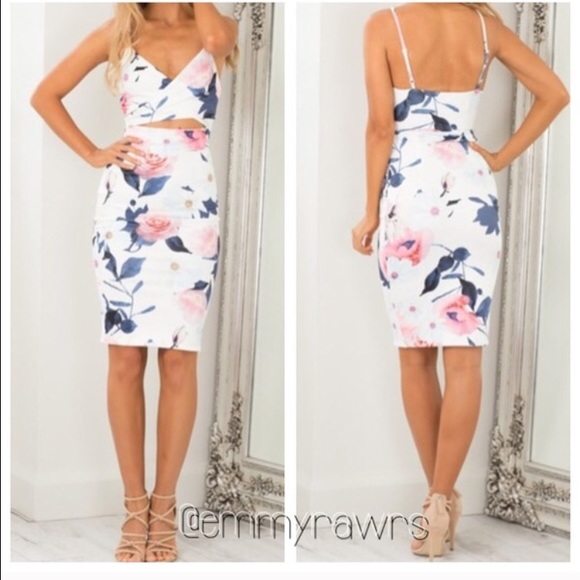 Dresses & Skirts - The LYLA Floral CutOut Dress