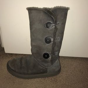 Grey Uggs