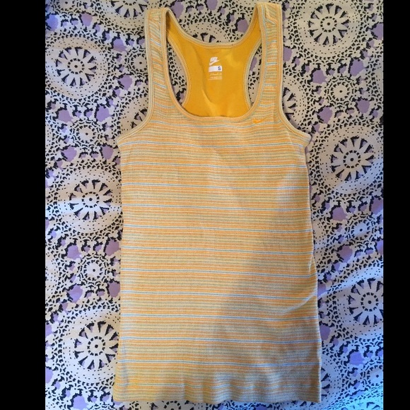 Nike Tops - Brand new women's Nike running top