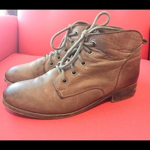 Steve Madden Rubin booties