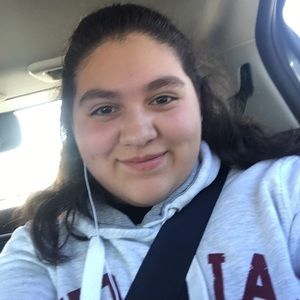 Meet your Posher, Aracely