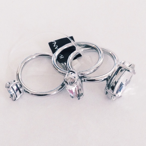 Banana Republic Jewelry - Banana Republic Ice Cut Fashion Rings Size 5 💍💍