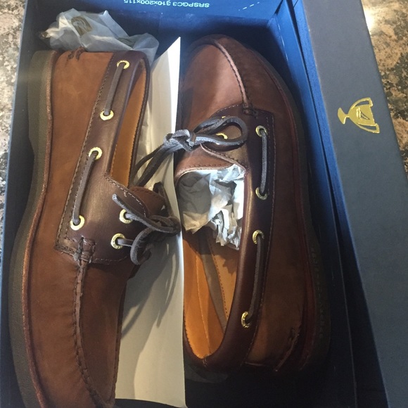 Sperry Gold Cup - Picture 2 of 4