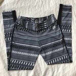 NIKE Sportswear Running Tight (NWOT)