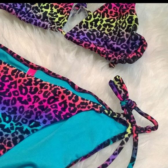 Meet Your Posher, Cia - Picture 5 of 6