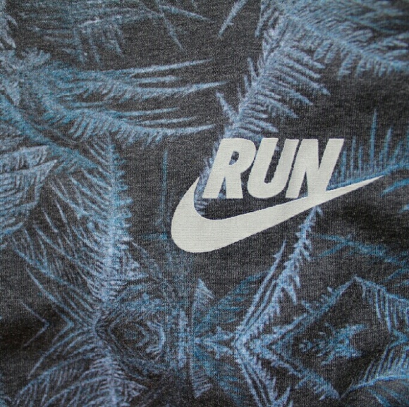 Nike Top - Picture 5 of 5