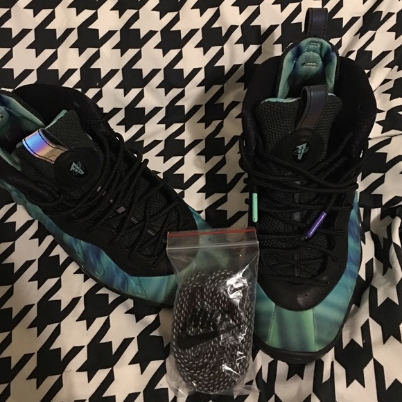 Nike Posite One GS - Picture 2 of 3