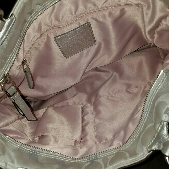 Coach - Picture 3 of 4