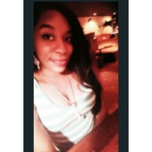 Meet your Posher, Pocahontas