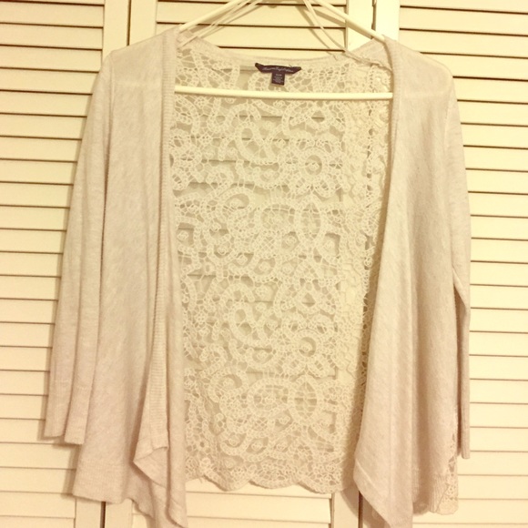3/4 sleeve cardigan w/ lace on the back