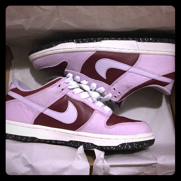 Nike Shoes - Nike low top dunks Size 8 Women's