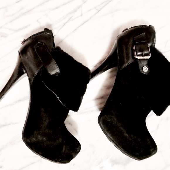 Guess Shoes - ❤⚡️SALE! Guess black heels with faux fur