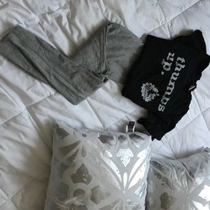 Workout outfit gray forever 21 legging and  pf tee