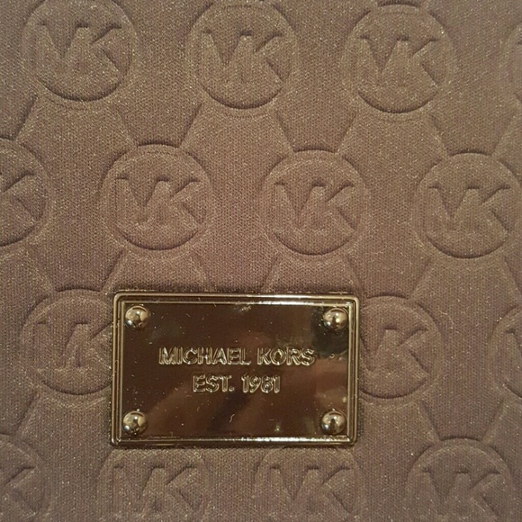 Michael Kors Tablet Case - Picture 2 of 3