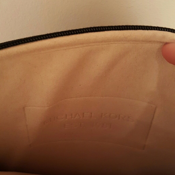 Michael Kors Tablet Case - Picture 3 of 3