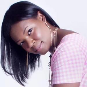 Meet your Posher, Roxanna