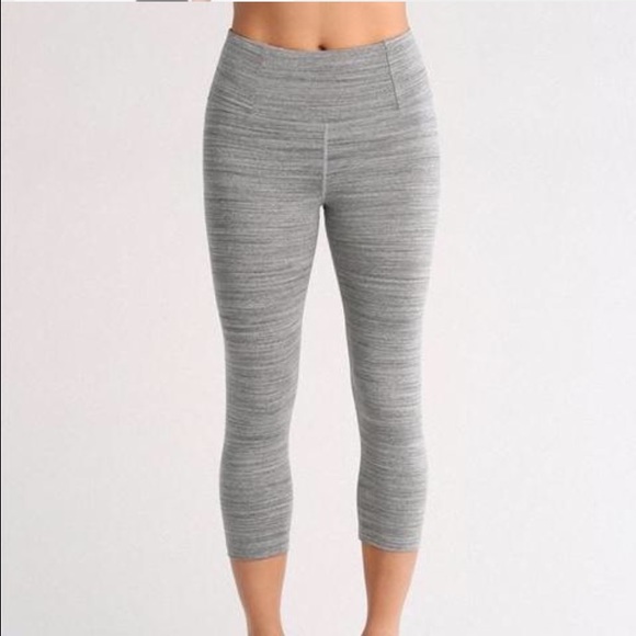 Manduka high waisted crop size m