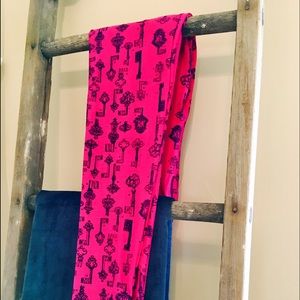 OS Lularoe Hot Pink / Navy Vintage Keys NWT