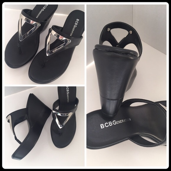 BCBG Quiz Wedge
