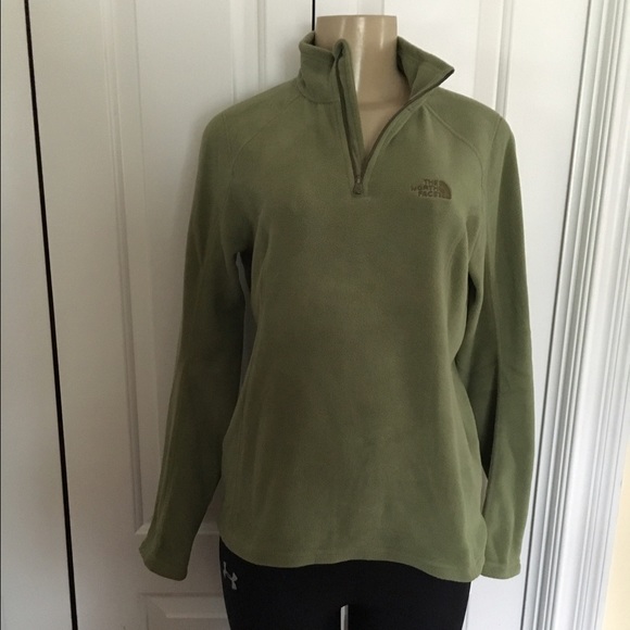 The North Face Tops - North face women's fleece top