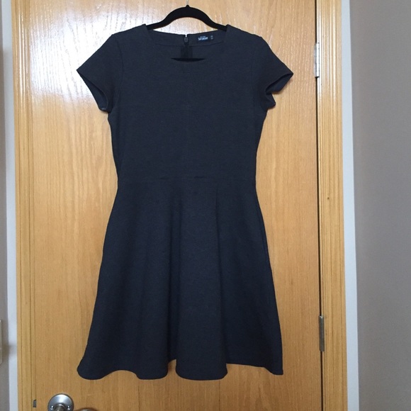 Make An Offer! Kate Spade Saturday Dress -- Medium