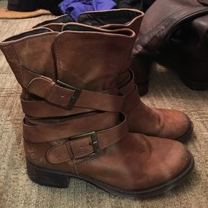 Steve Madden tan boots