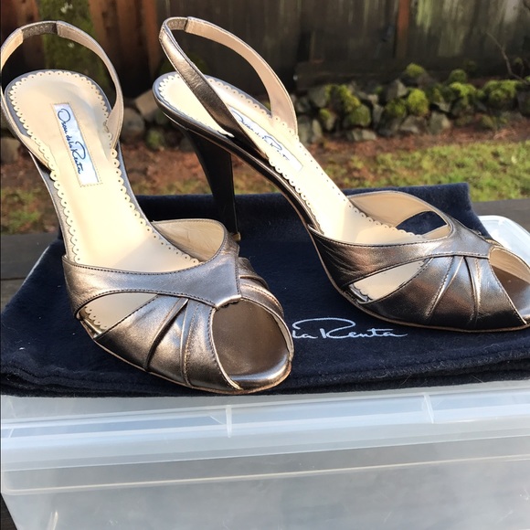 Oscar De La Renta metallic sling back pumps