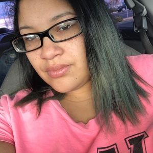 Meet your Posher, Rayna