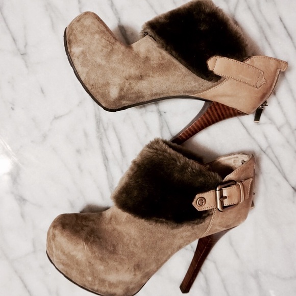 Guess Shoes - ❤⚡️SALE! Guess Faux fur tan/brown suede heel