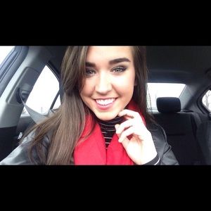 Meet your Posher, Abigail