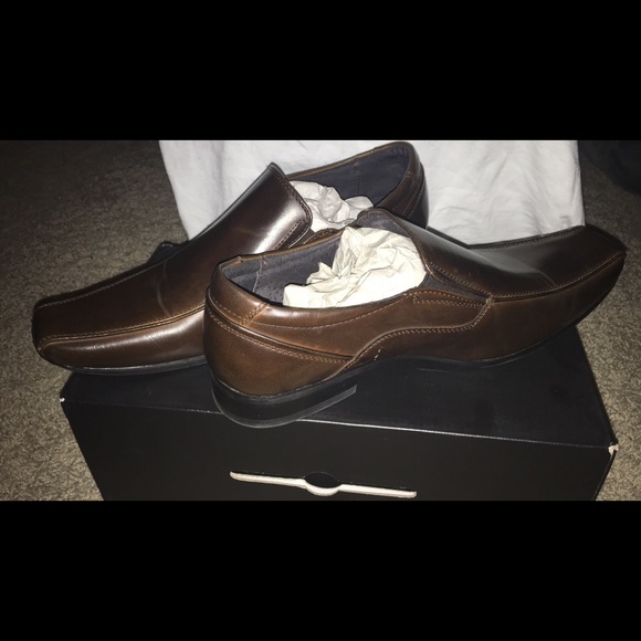 Dress shoes